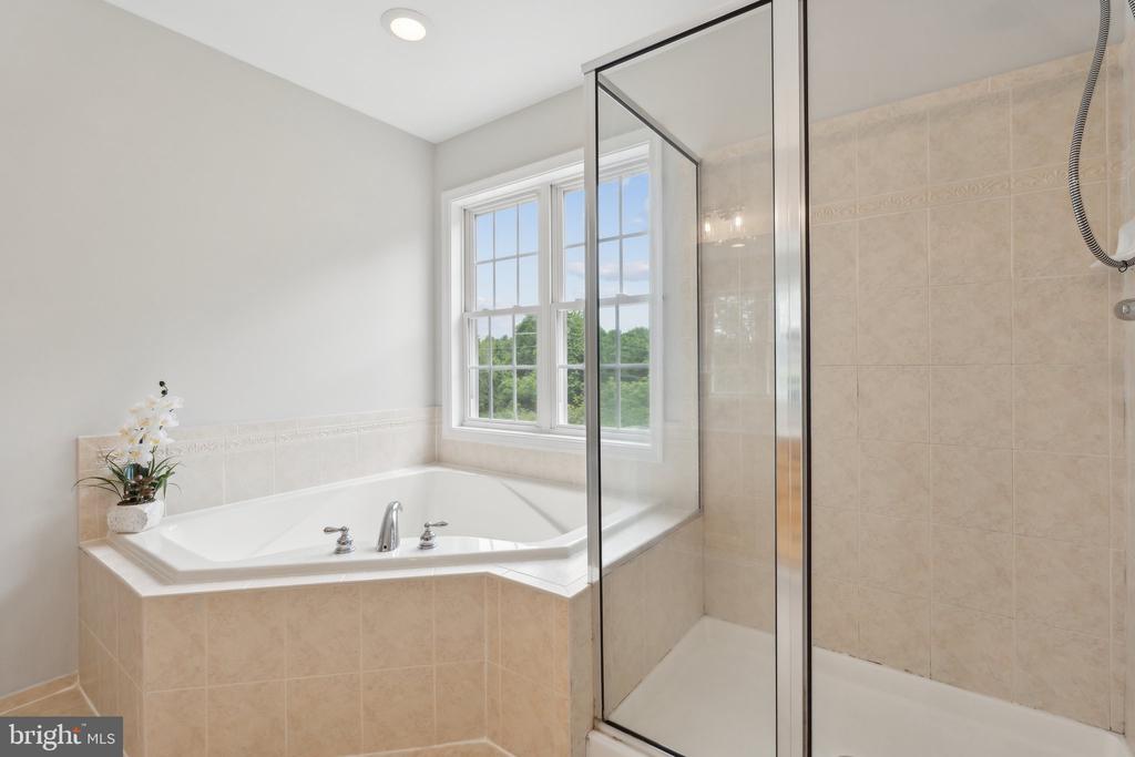 10800 GORDON RD, SPOTSYLVANIA, Virginia 22553, 4 Bedrooms Bedrooms, ,3 BathroomsBathrooms,Residential,10800 GORDON RD,VASP2032968 MLS # VASP2032968