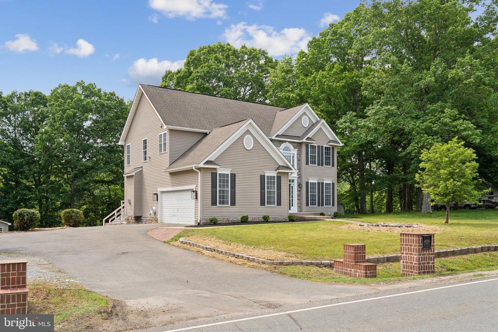 10800 GORDON RD, SPOTSYLVANIA, Virginia 22553, 4 Bedrooms Bedrooms, ,3 BathroomsBathrooms,Residential,10800 GORDON RD,VASP2032968 MLS # VASP2032968