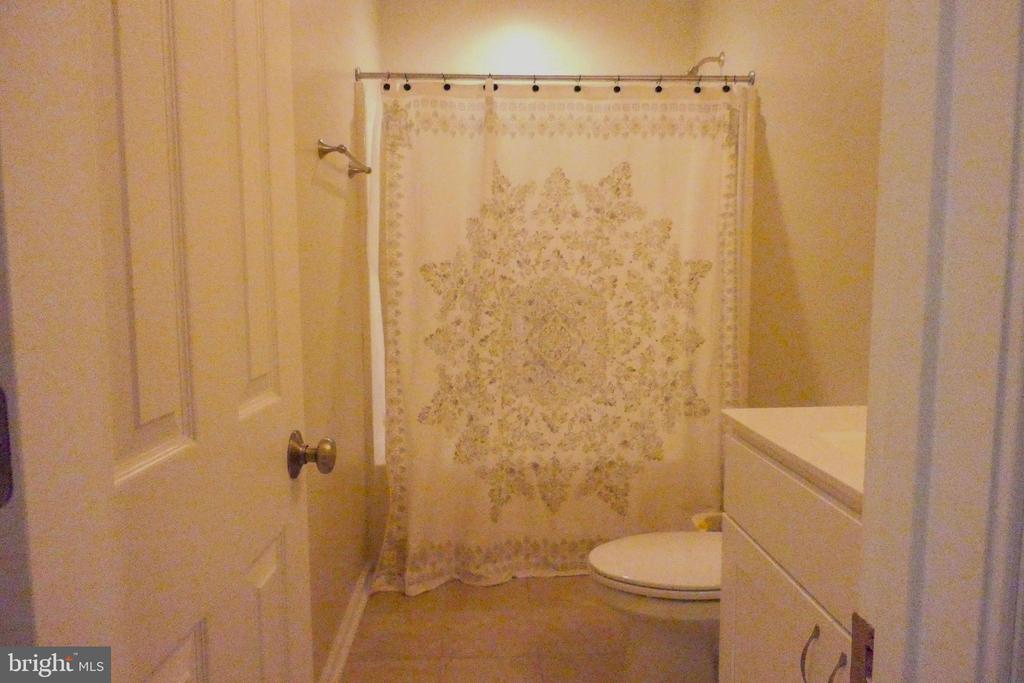11400 ALVIN, CULPEPER, Virginia 22701, 4 Bedrooms Bedrooms, ,3 BathroomsBathrooms,Residential,11400 ALVIN,VACU2010564 MLS # VACU2010564