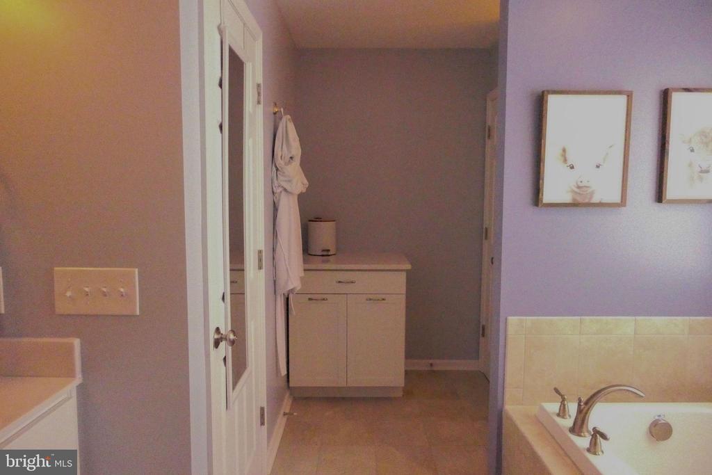 11400 ALVIN, CULPEPER, Virginia 22701, 4 Bedrooms Bedrooms, ,3 BathroomsBathrooms,Residential,11400 ALVIN,VACU2010564 MLS # VACU2010564