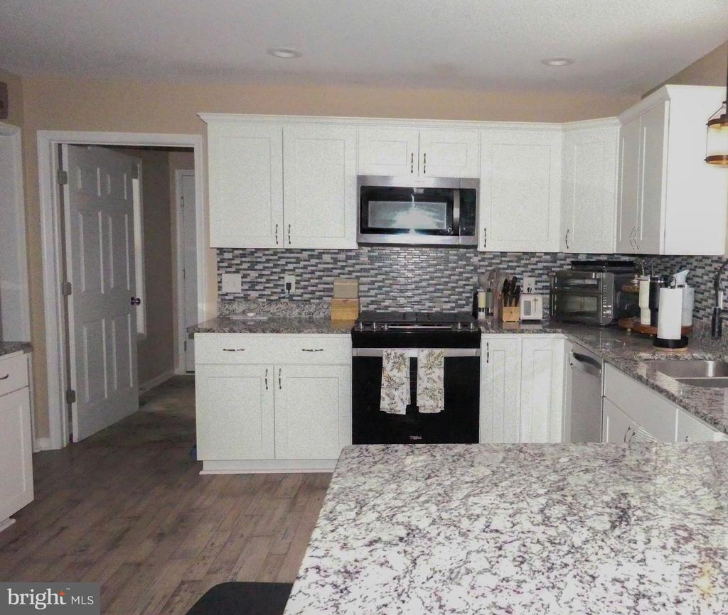 11400 ALVIN, CULPEPER, Virginia 22701, 4 Bedrooms Bedrooms, ,3 BathroomsBathrooms,Residential,11400 ALVIN,VACU2010564 MLS # VACU2010564