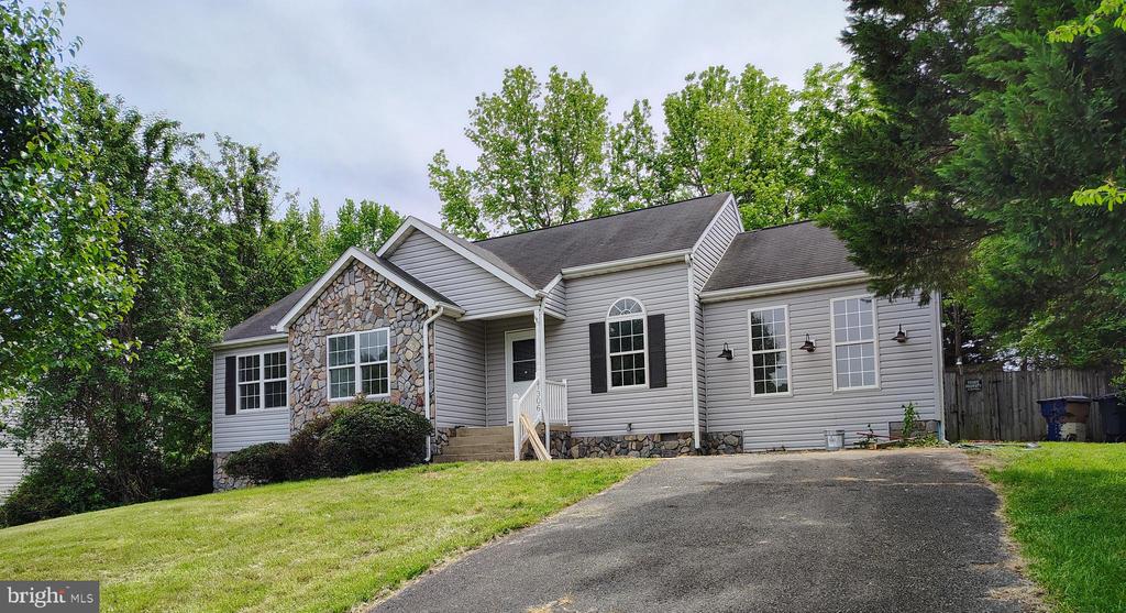 7306 PULLEN DR, FREDERICKSBURG, Virginia 22407, 4 Bedrooms Bedrooms, ,2 BathroomsBathrooms,Residential,7306 PULLEN DR,VASP2033096 MLS # VASP2033096
