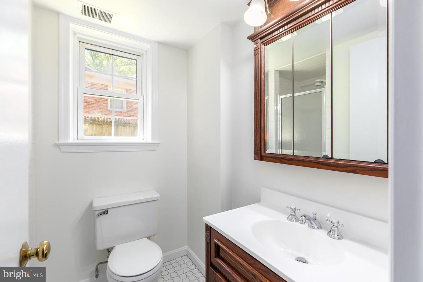 1915 SHANNON CT, ALEXANDRIA, Virginia 22306, 4 Bedrooms Bedrooms, ,3 BathroomsBathrooms,Residential,For sale,1915 SHANNON CT,VAFX2238908 MLS # VAFX2238908