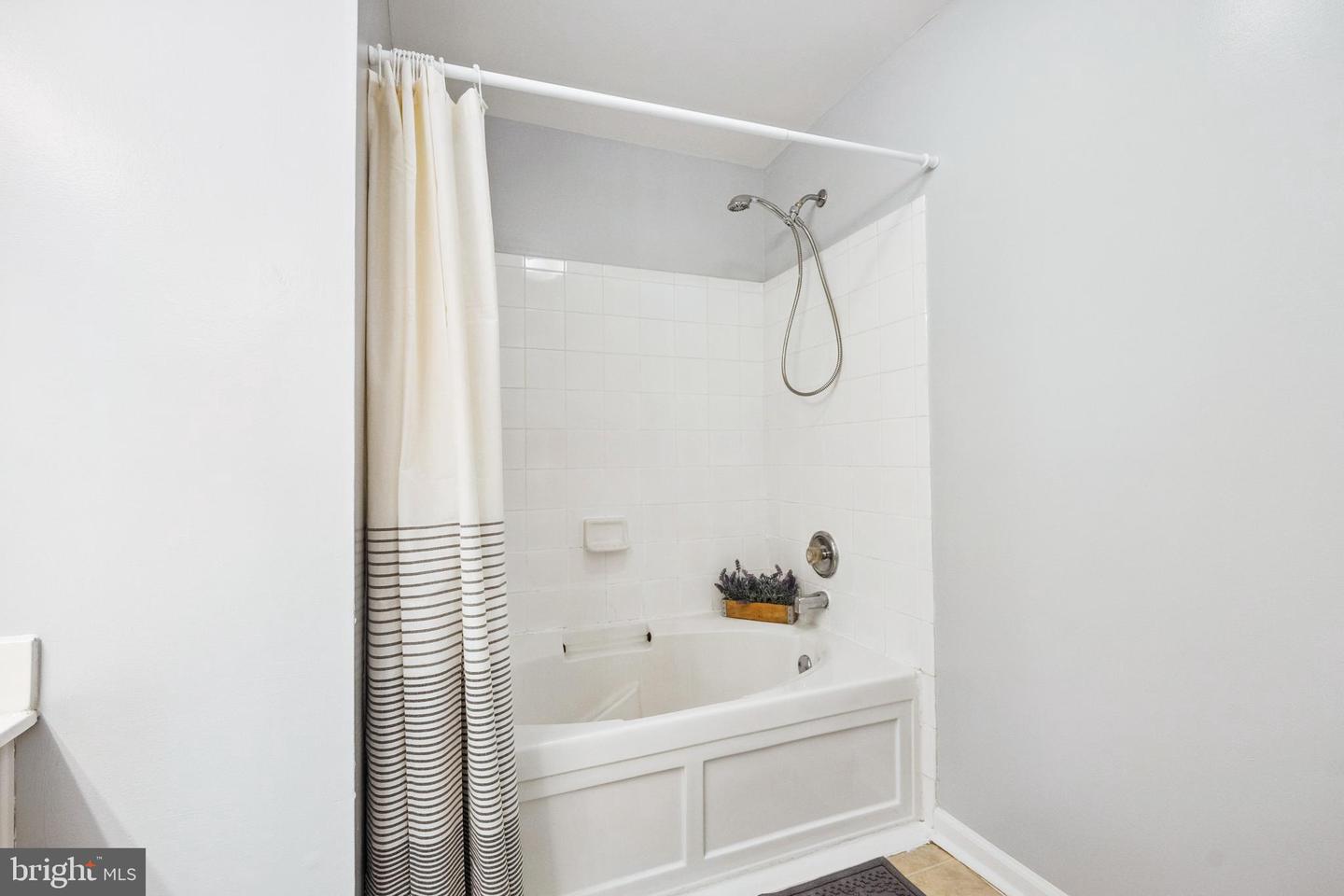 24764 STONE STATION TER, ALDIE, Virginia 20105, 2 Bedrooms Bedrooms, ,2 BathroomsBathrooms,Residential,For sale,24764 STONE STATION TER,VALO2095504 MLS # VALO2095504