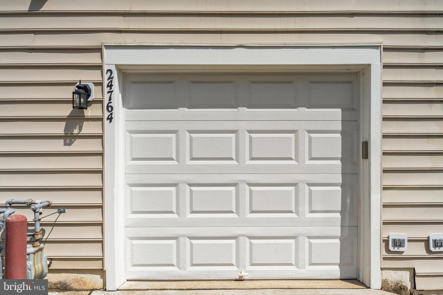 24764 STONE STATION TER, ALDIE, Virginia 20105, 2 Bedrooms Bedrooms, ,2 BathroomsBathrooms,Residential,For sale,24764 STONE STATION TER,VALO2095504 MLS # VALO2095504