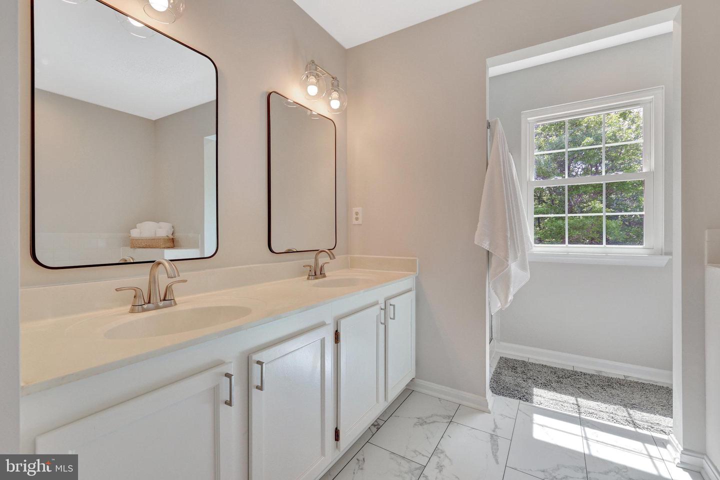 73 MCPHERSON CIR, STERLING, Virginia 20165, 3 Bedrooms Bedrooms, ,2 BathroomsBathrooms,Residential,For sale,73 MCPHERSON CIR,VALO2095576 MLS # VALO2095576