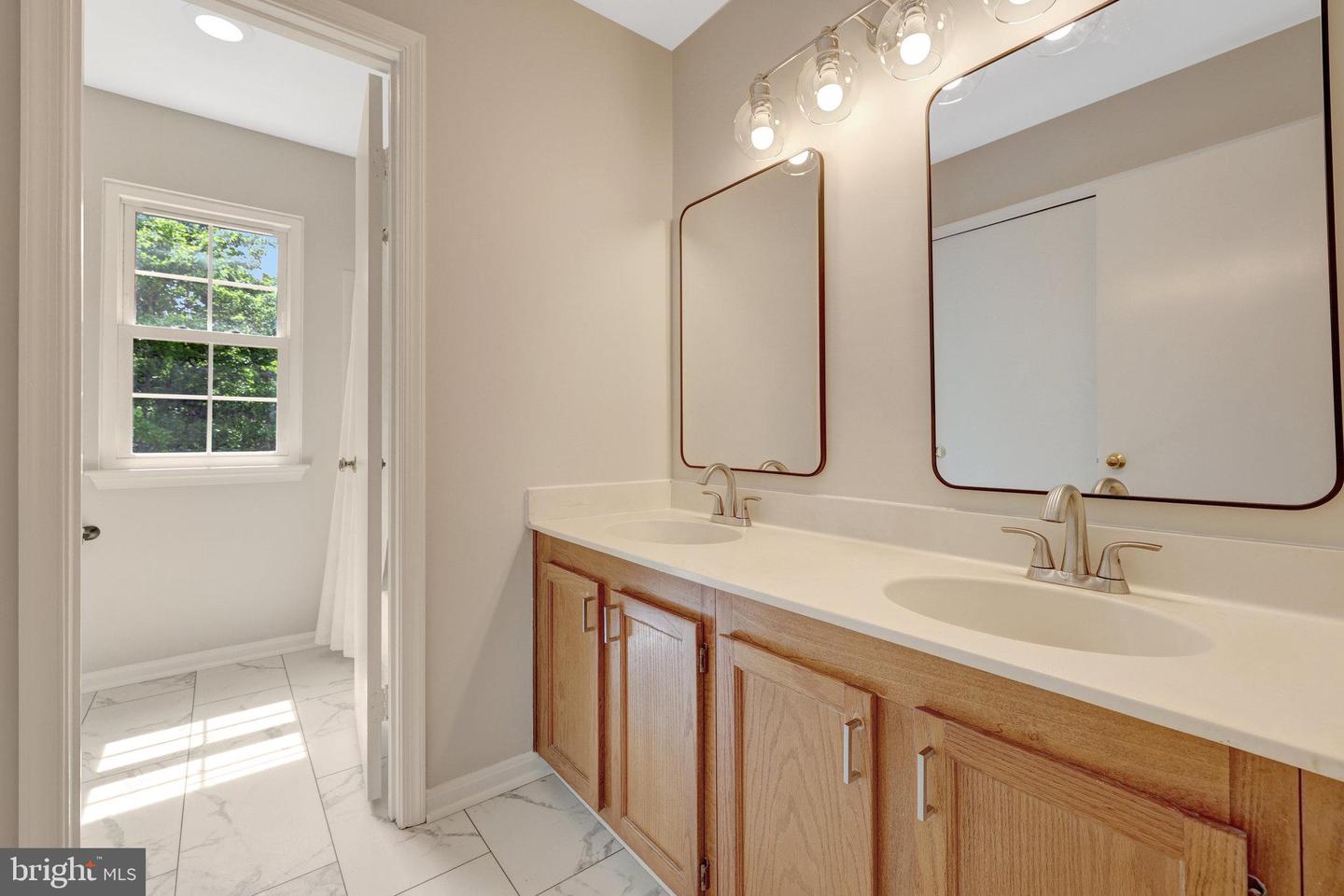 73 MCPHERSON CIR, STERLING, Virginia 20165, 3 Bedrooms Bedrooms, ,2 BathroomsBathrooms,Residential,For sale,73 MCPHERSON CIR,VALO2095576 MLS # VALO2095576