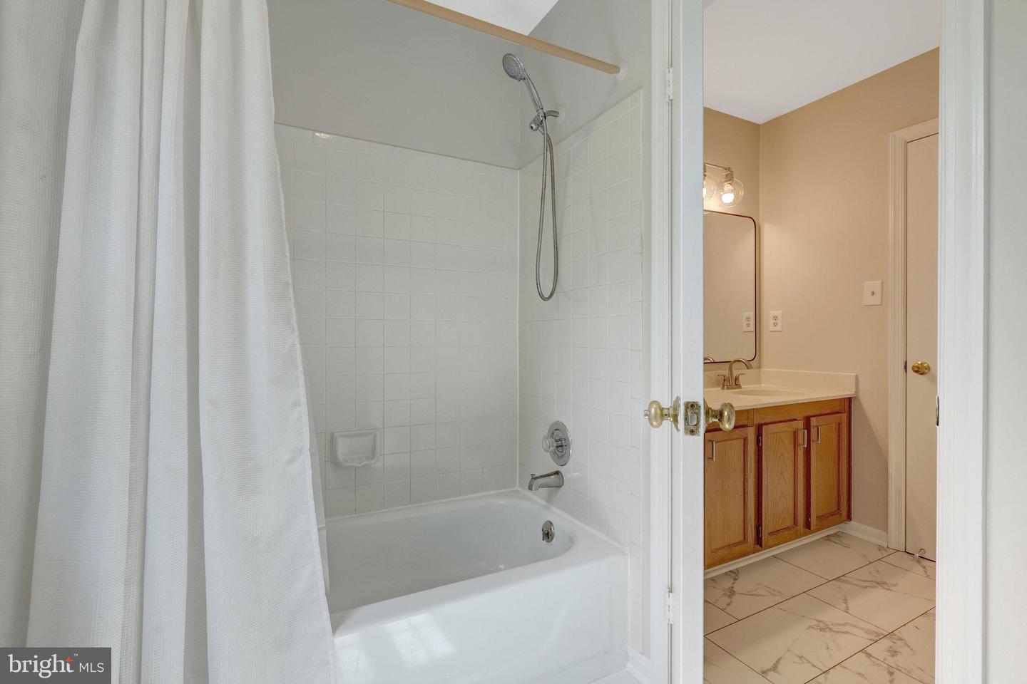 73 MCPHERSON CIR, STERLING, Virginia 20165, 3 Bedrooms Bedrooms, ,2 BathroomsBathrooms,Residential,For sale,73 MCPHERSON CIR,VALO2095576 MLS # VALO2095576