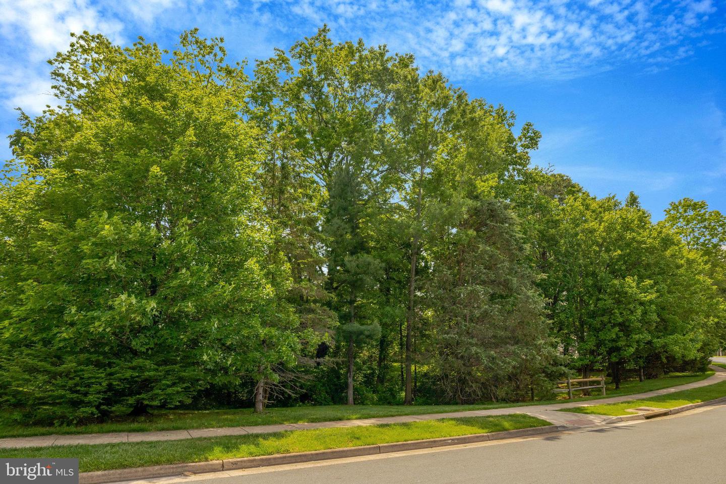 73 MCPHERSON CIR, STERLING, Virginia 20165, 3 Bedrooms Bedrooms, ,2 BathroomsBathrooms,Residential,For sale,73 MCPHERSON CIR,VALO2095576 MLS # VALO2095576