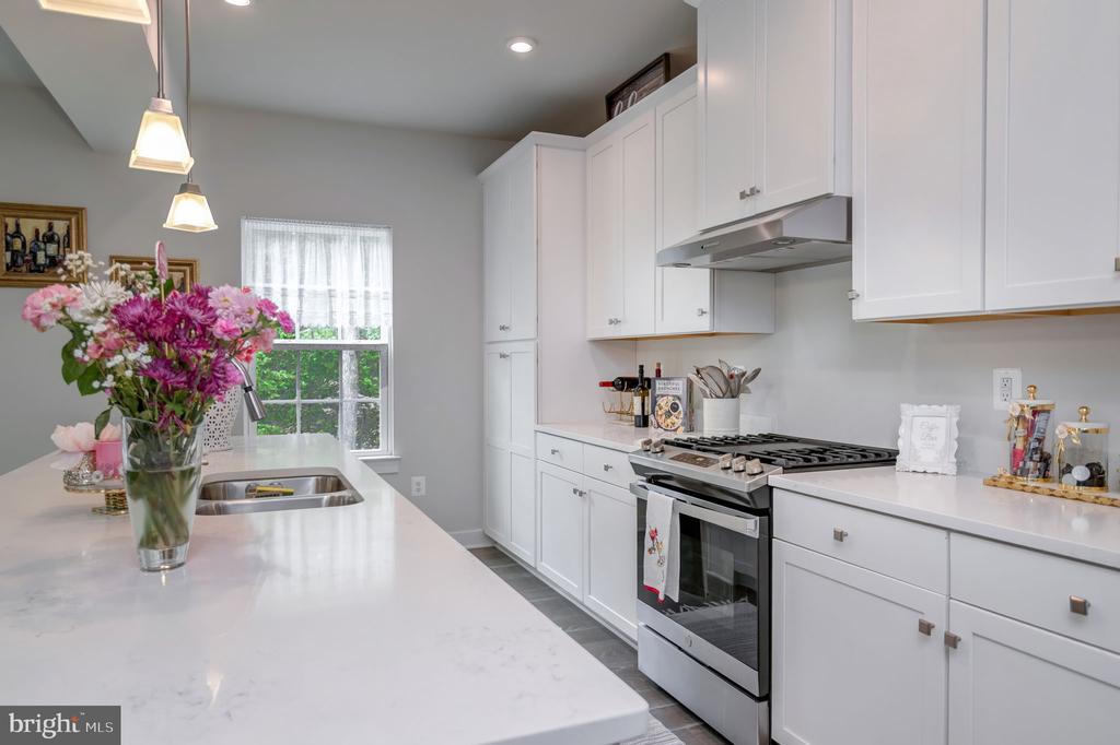 11316 OAKVILLE LN, SPOTSYLVANIA, Virginia 22551, 5 Bedrooms Bedrooms, ,3 BathroomsBathrooms,Residential,11316 OAKVILLE LN,VASP2033036 MLS # VASP2033036