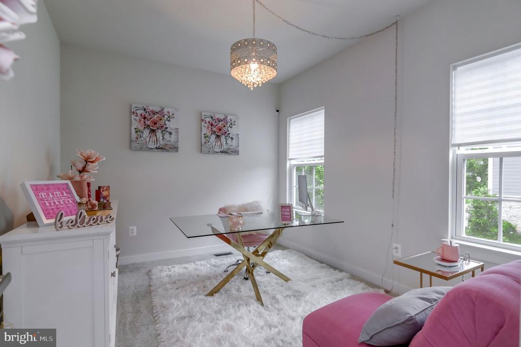 11316 OAKVILLE LN, SPOTSYLVANIA, Virginia 22551, 5 Bedrooms Bedrooms, ,3 BathroomsBathrooms,Residential,11316 OAKVILLE LN,VASP2033036 MLS # VASP2033036