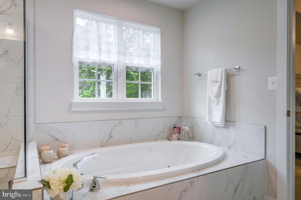 11316 OAKVILLE LN, SPOTSYLVANIA, Virginia 22551, 5 Bedrooms Bedrooms, ,3 BathroomsBathrooms,Residential,11316 OAKVILLE LN,VASP2033036 MLS # VASP2033036