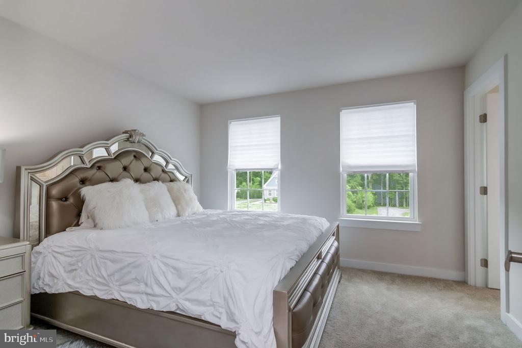 11316 OAKVILLE LN, SPOTSYLVANIA, Virginia 22551, 5 Bedrooms Bedrooms, ,3 BathroomsBathrooms,Residential,11316 OAKVILLE LN,VASP2033036 MLS # VASP2033036