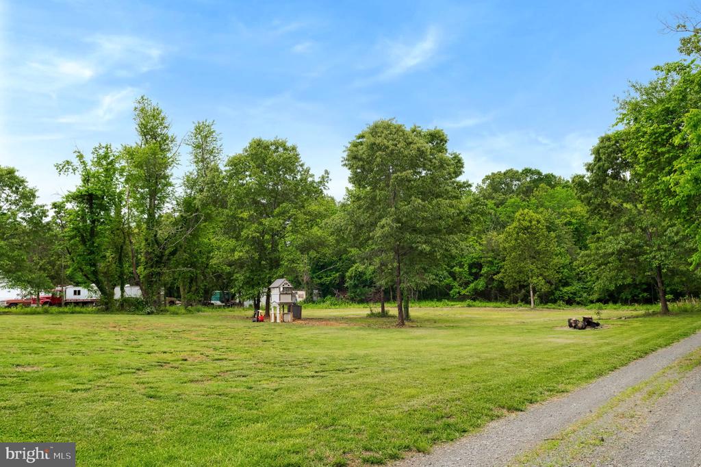 10694 WEAVERSVILLE RD, BEALETON, Virginia, 3 Bedrooms Bedrooms, ,2 BathroomsBathrooms,Residential,10694 WEAVERSVILLE RD,VAFQ2016636 MLS # VAFQ2016636