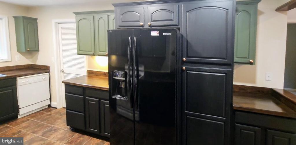 1111 EASTOVER PKWY, LOCUST GROVE, Virginia 22508, 5 Bedrooms Bedrooms, ,3 BathroomsBathrooms,Residential,1111 EASTOVER PKWY,VAOR2009692 MLS # VAOR2009692