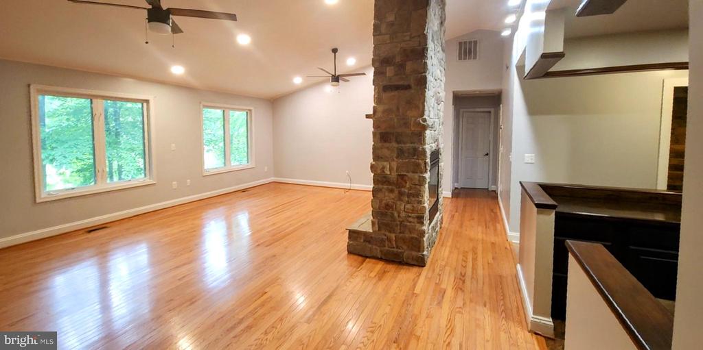 1111 EASTOVER PKWY, LOCUST GROVE, Virginia 22508, 5 Bedrooms Bedrooms, ,3 BathroomsBathrooms,Residential,1111 EASTOVER PKWY,VAOR2009692 MLS # VAOR2009692