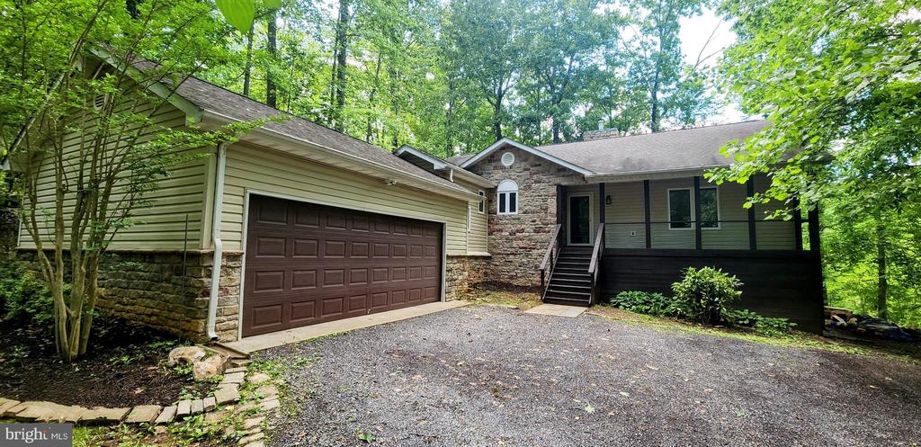 1111 EASTOVER PKWY, LOCUST GROVE, Virginia 22508, 5 Bedrooms Bedrooms, ,3 BathroomsBathrooms,Residential,1111 EASTOVER PKWY,VAOR2009692 MLS # VAOR2009692