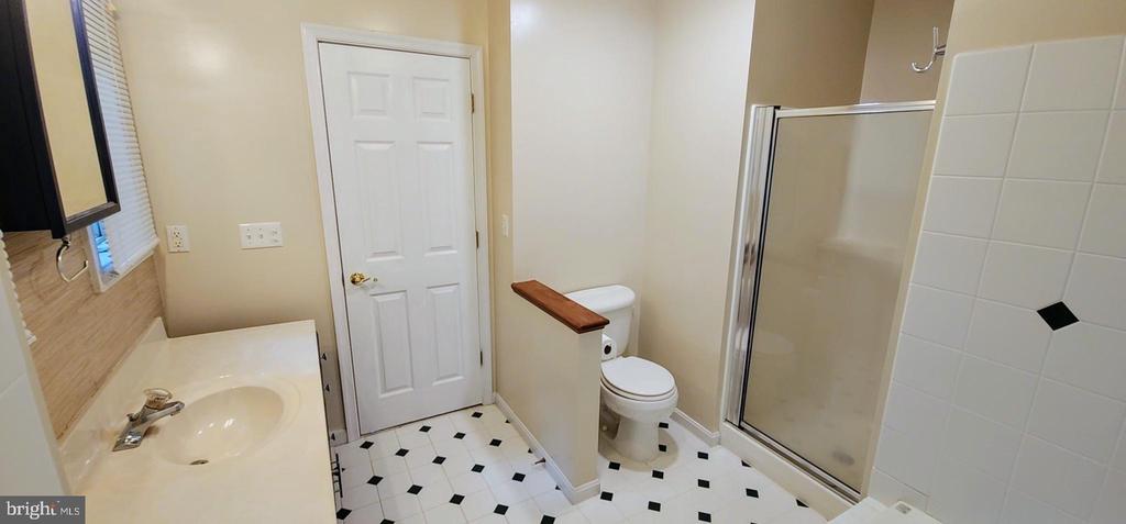 1111 EASTOVER PKWY, LOCUST GROVE, Virginia 22508, 5 Bedrooms Bedrooms, ,3 BathroomsBathrooms,Residential,1111 EASTOVER PKWY,VAOR2009692 MLS # VAOR2009692