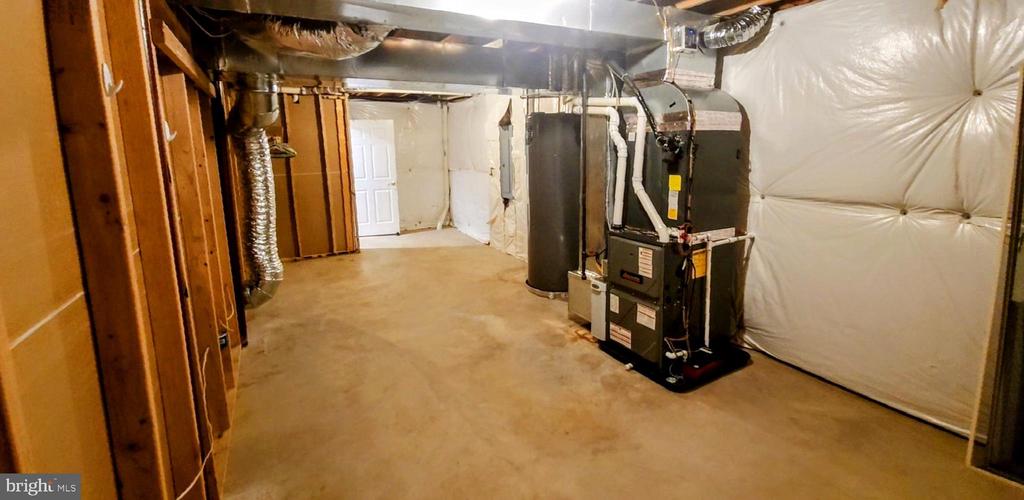 1111 EASTOVER PKWY, LOCUST GROVE, Virginia 22508, 5 Bedrooms Bedrooms, ,3 BathroomsBathrooms,Residential,1111 EASTOVER PKWY,VAOR2009692 MLS # VAOR2009692
