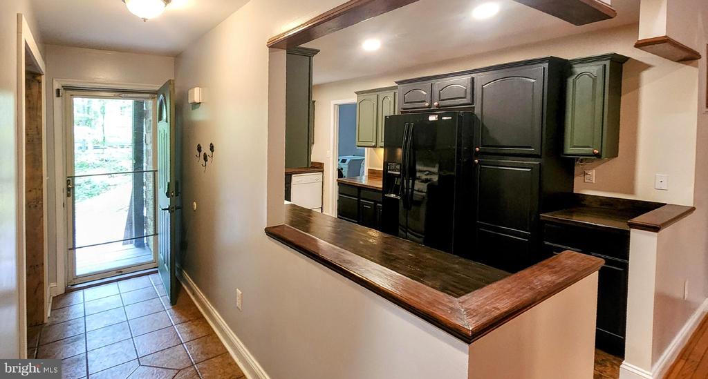 1111 EASTOVER PKWY, LOCUST GROVE, Virginia 22508, 5 Bedrooms Bedrooms, ,3 BathroomsBathrooms,Residential,1111 EASTOVER PKWY,VAOR2009692 MLS # VAOR2009692