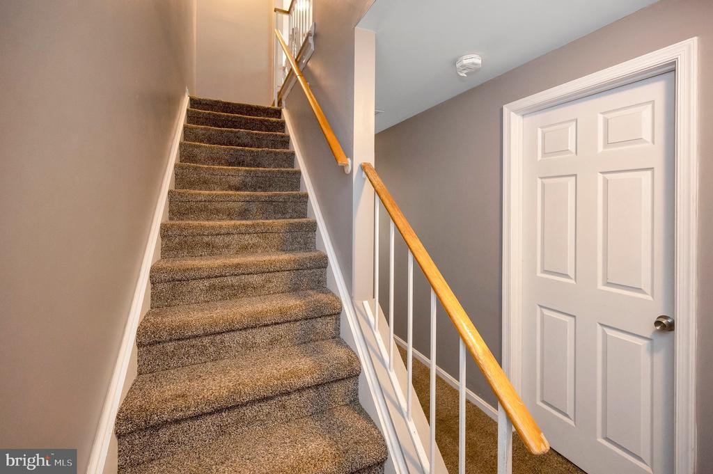 10714 GIDEON CT, FREDERICKSBURG, Virginia 22407, 3 Bedrooms Bedrooms, ,3 BathroomsBathrooms,Residential,BALLANTRAYE,10714 GIDEON CT,VASP2033066 MLS # VASP2033066