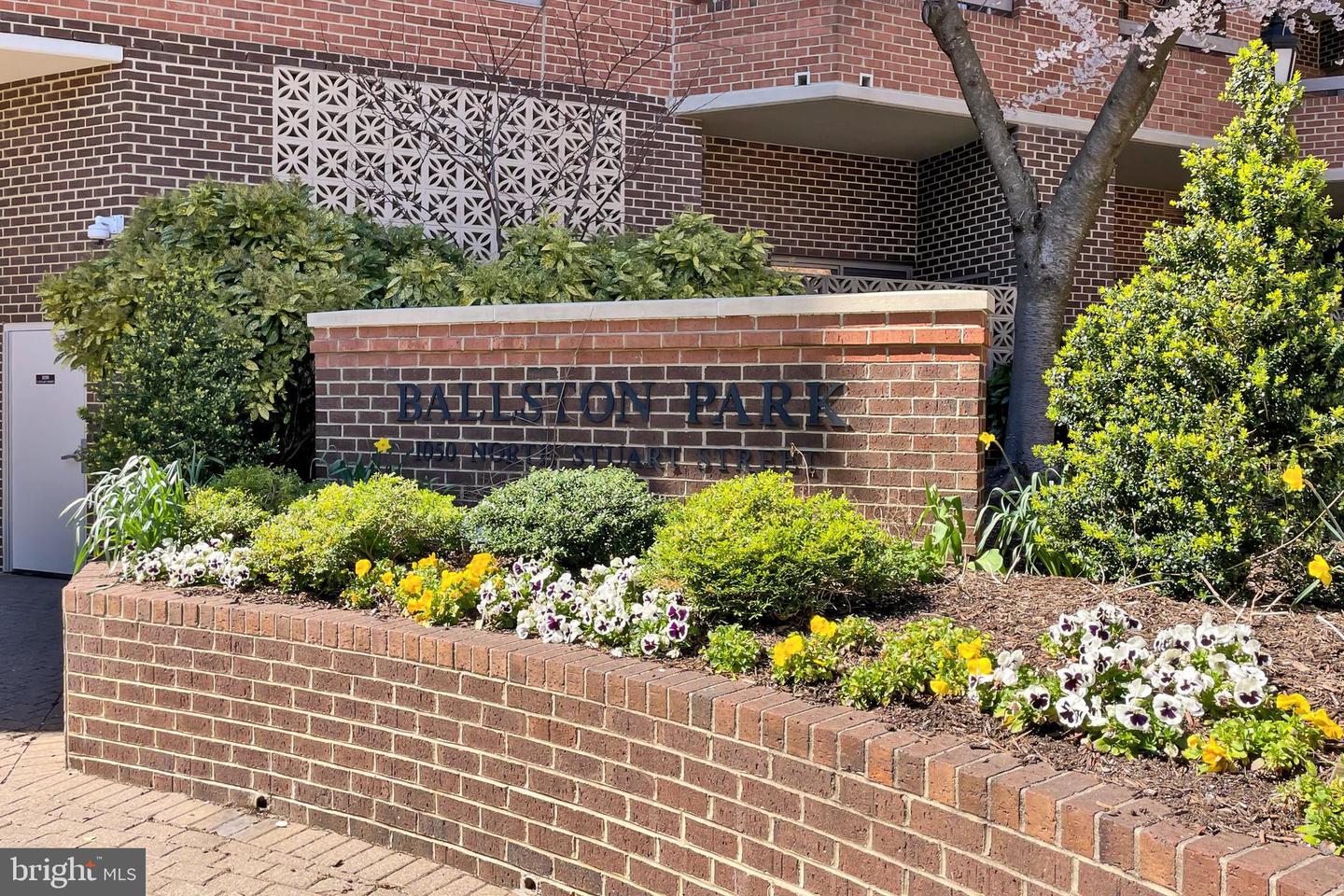 1050 N STUART ST #617, ARLINGTON, Virginia 22201, 1 Bedroom Bedrooms, ,1 BathroomBathrooms,Residential,For sale,1050 N STUART ST #617,VAAR2057056 MLS # VAAR2057056