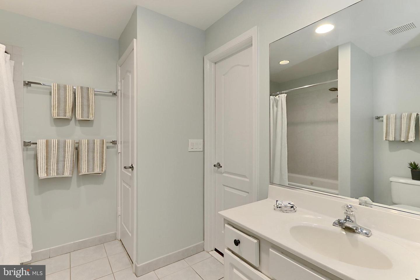 1050 N STUART ST #617, ARLINGTON, Virginia 22201, 1 Bedroom Bedrooms, ,1 BathroomBathrooms,Residential,For sale,1050 N STUART ST #617,VAAR2057056 MLS # VAAR2057056