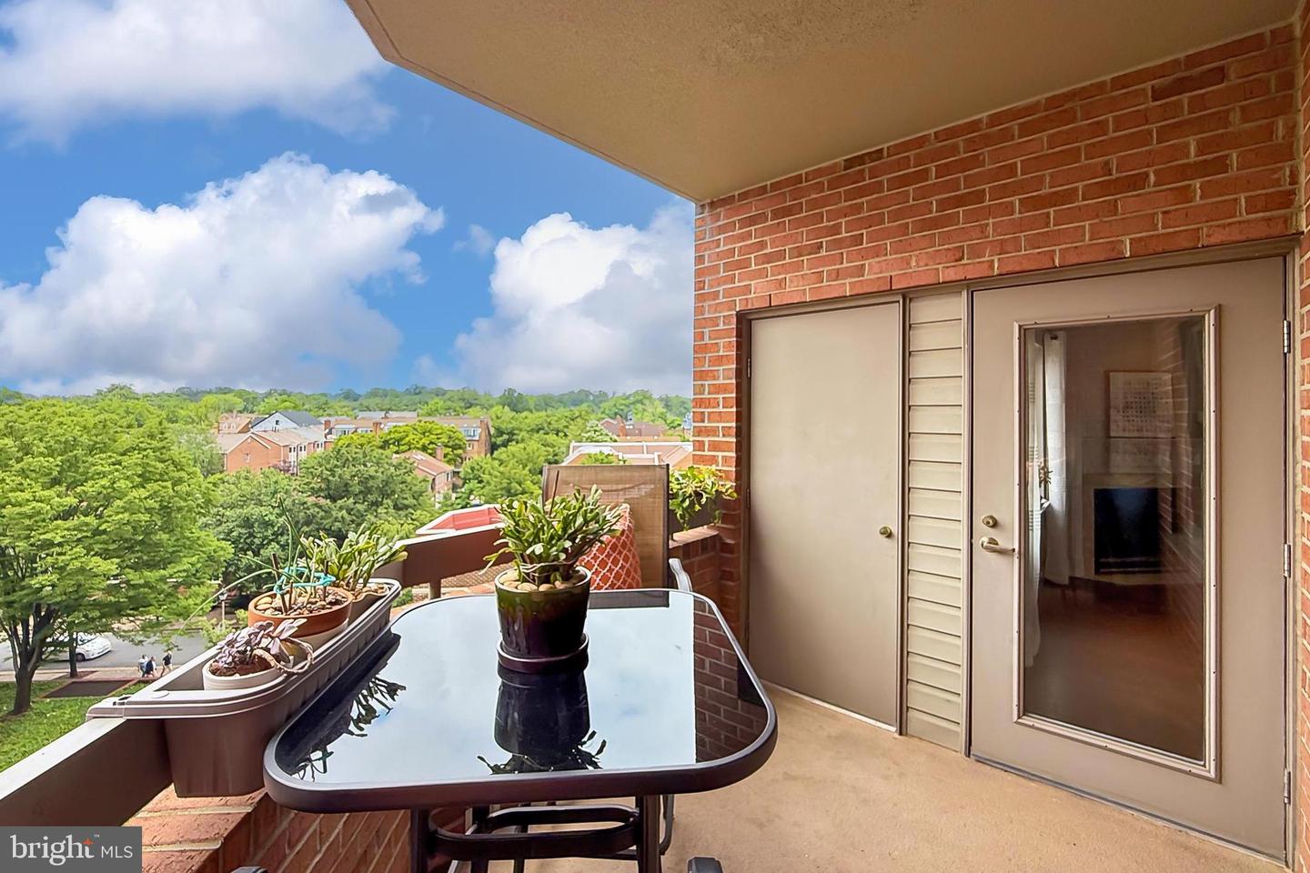 1050 N STUART ST #617, ARLINGTON, Virginia 22201, 1 Bedroom Bedrooms, ,1 BathroomBathrooms,Residential,For sale,1050 N STUART ST #617,VAAR2057056 MLS # VAAR2057056