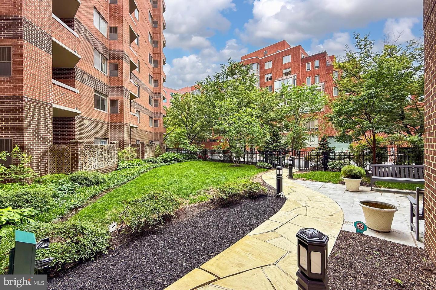 1050 N STUART ST #617, ARLINGTON, Virginia 22201, 1 Bedroom Bedrooms, ,1 BathroomBathrooms,Residential,For sale,1050 N STUART ST #617,VAAR2057056 MLS # VAAR2057056
