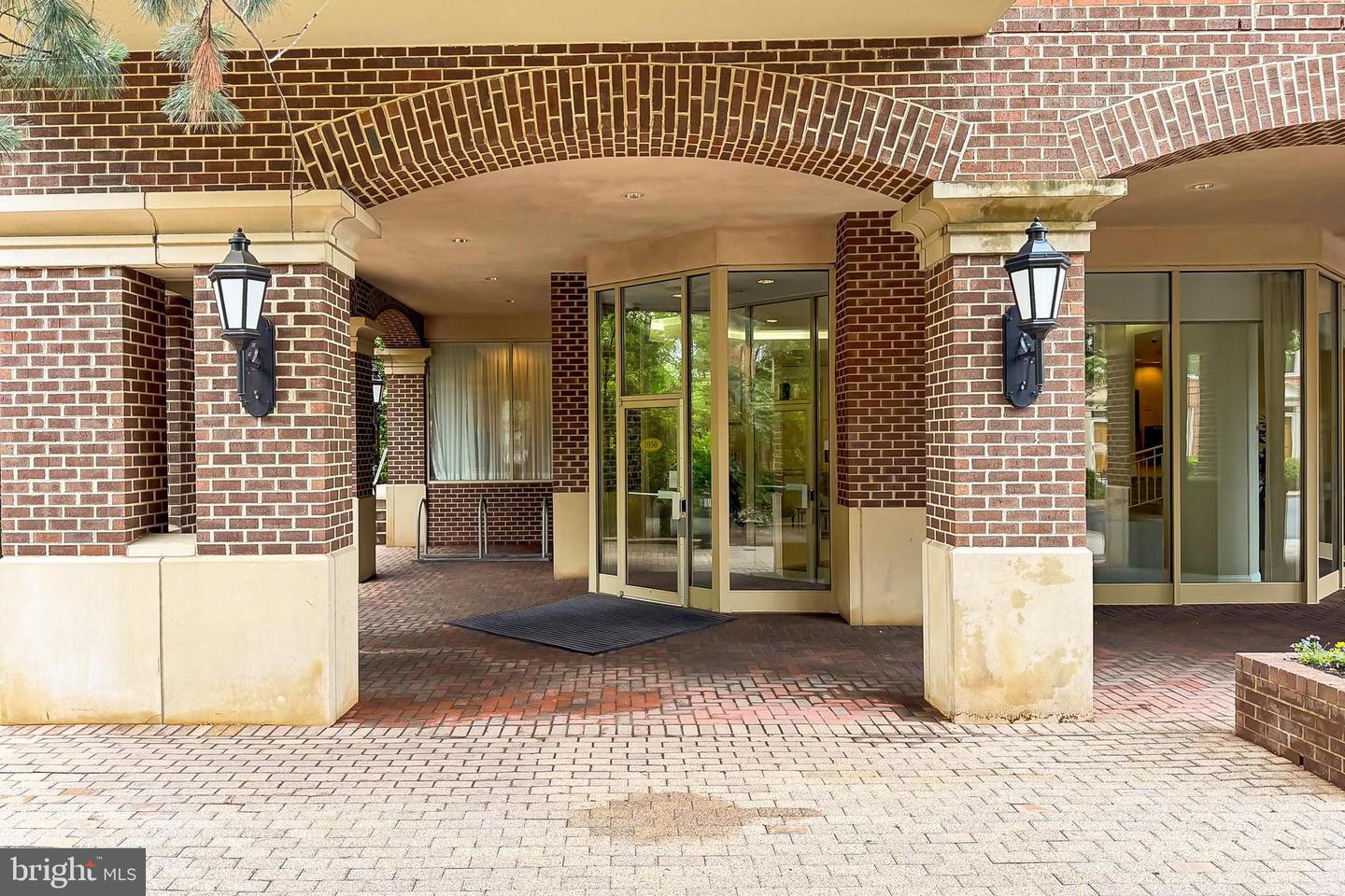 1050 N STUART ST #617, ARLINGTON, Virginia 22201, 1 Bedroom Bedrooms, ,1 BathroomBathrooms,Residential,For sale,1050 N STUART ST #617,VAAR2057056 MLS # VAAR2057056