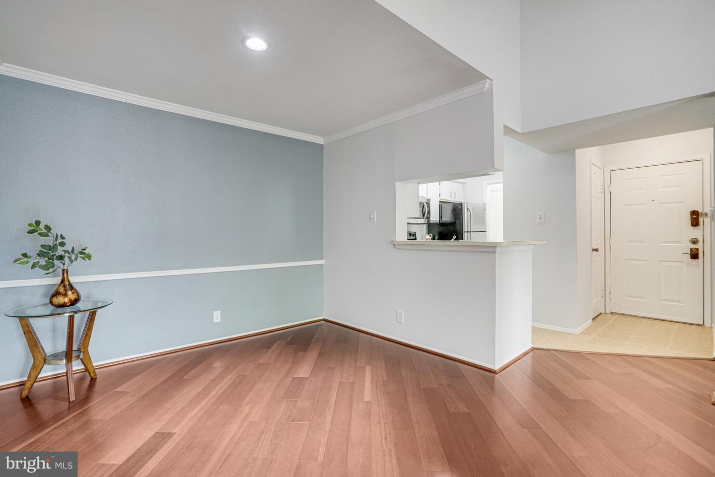 3303 WYNDHAM CIR #348, ALEXANDRIA, Virginia 22302, 2 Bedrooms Bedrooms, ,2 BathroomsBathrooms,Residential,For sale,3303 WYNDHAM CIR #348,VAAX2044998 MLS # VAAX2044998