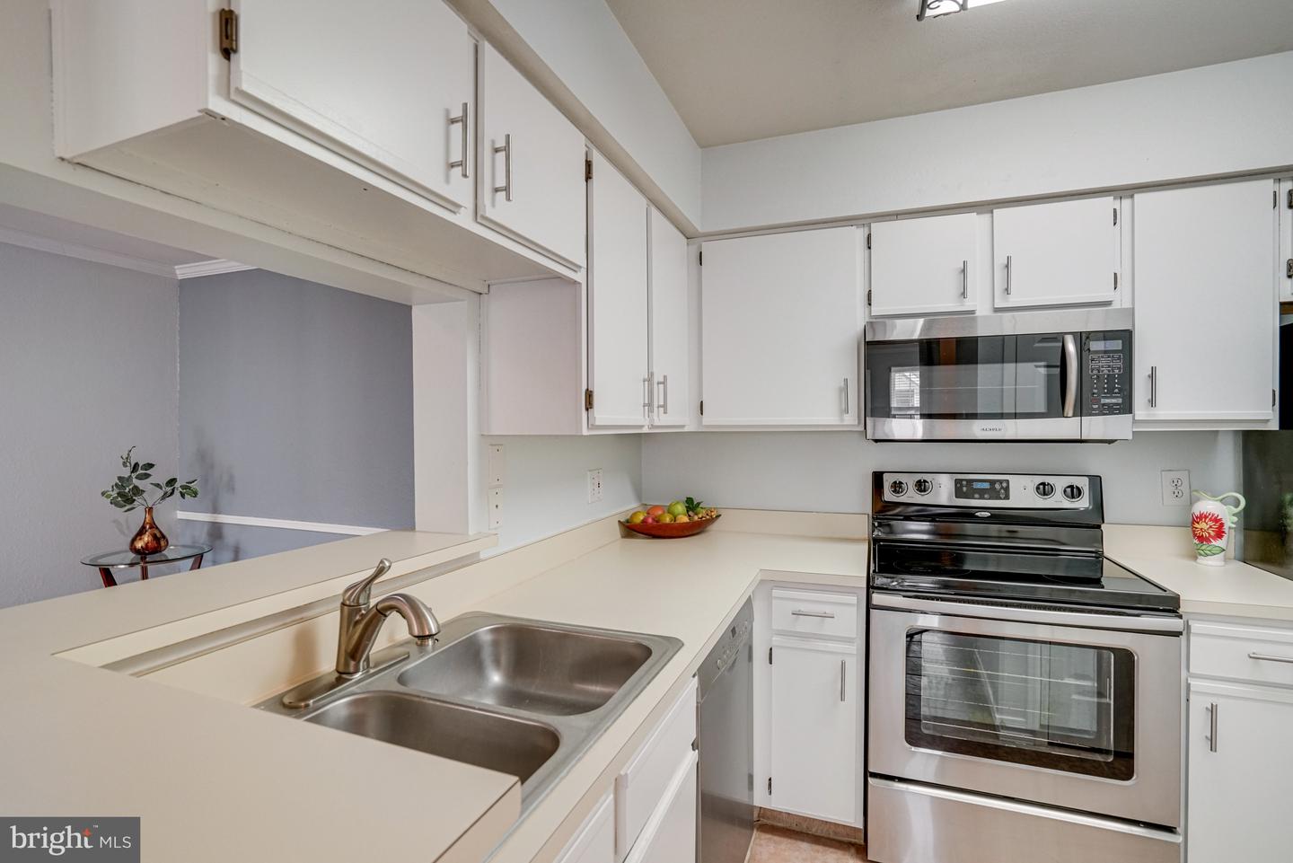 3303 WYNDHAM CIR #348, ALEXANDRIA, Virginia 22302, 2 Bedrooms Bedrooms, ,2 BathroomsBathrooms,Residential,For sale,3303 WYNDHAM CIR #348,VAAX2044998 MLS # VAAX2044998