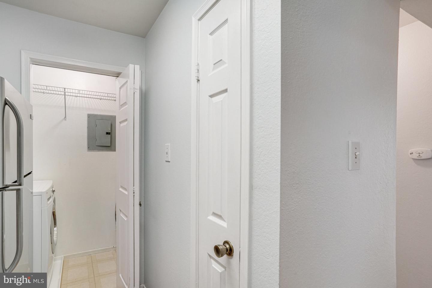 3303 WYNDHAM CIR #348, ALEXANDRIA, Virginia 22302, 2 Bedrooms Bedrooms, ,2 BathroomsBathrooms,Residential,For sale,3303 WYNDHAM CIR #348,VAAX2044998 MLS # VAAX2044998