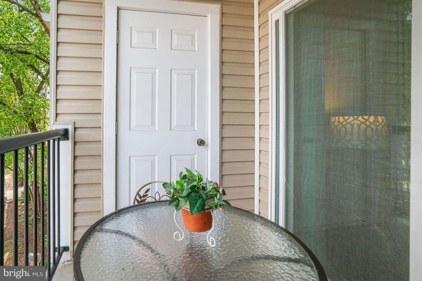 3303 WYNDHAM CIR #348, ALEXANDRIA, Virginia 22302, 2 Bedrooms Bedrooms, ,2 BathroomsBathrooms,Residential,For sale,3303 WYNDHAM CIR #348,VAAX2044998 MLS # VAAX2044998