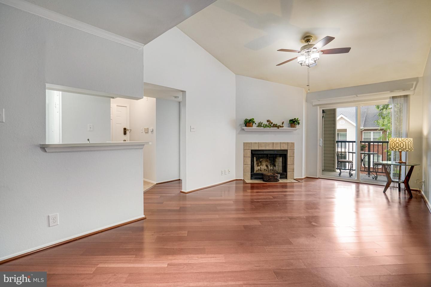 3303 WYNDHAM CIR #348, ALEXANDRIA, Virginia 22302, 2 Bedrooms Bedrooms, ,2 BathroomsBathrooms,Residential,For sale,3303 WYNDHAM CIR #348,VAAX2044998 MLS # VAAX2044998