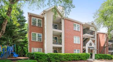3303 WYNDHAM CIR #348, ALEXANDRIA, Virginia 22302, 2 Bedrooms Bedrooms, ,2 BathroomsBathrooms,Residential,For sale,3303 WYNDHAM CIR #348,VAAX2044998 MLS # VAAX2044998
