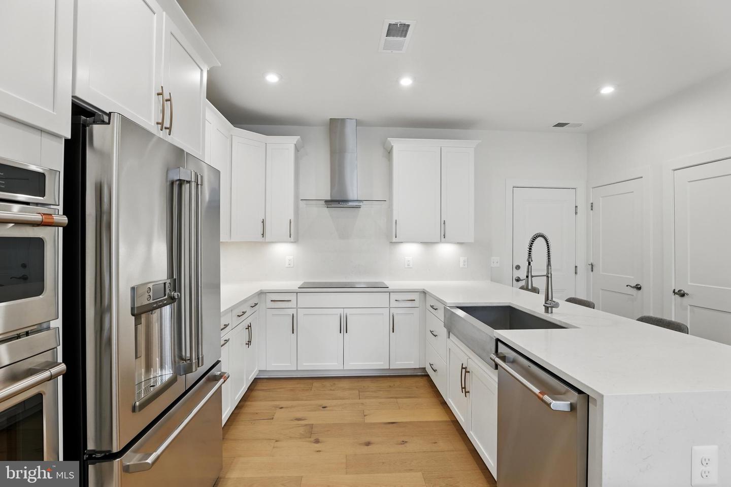 4140 LEGATO RD #47, FAIRFAX, Virginia 22033, 2 Bedrooms Bedrooms, ,2 BathroomsBathrooms,Residential,For sale,4140 LEGATO RD #47,VAFX2238840 MLS # VAFX2238840