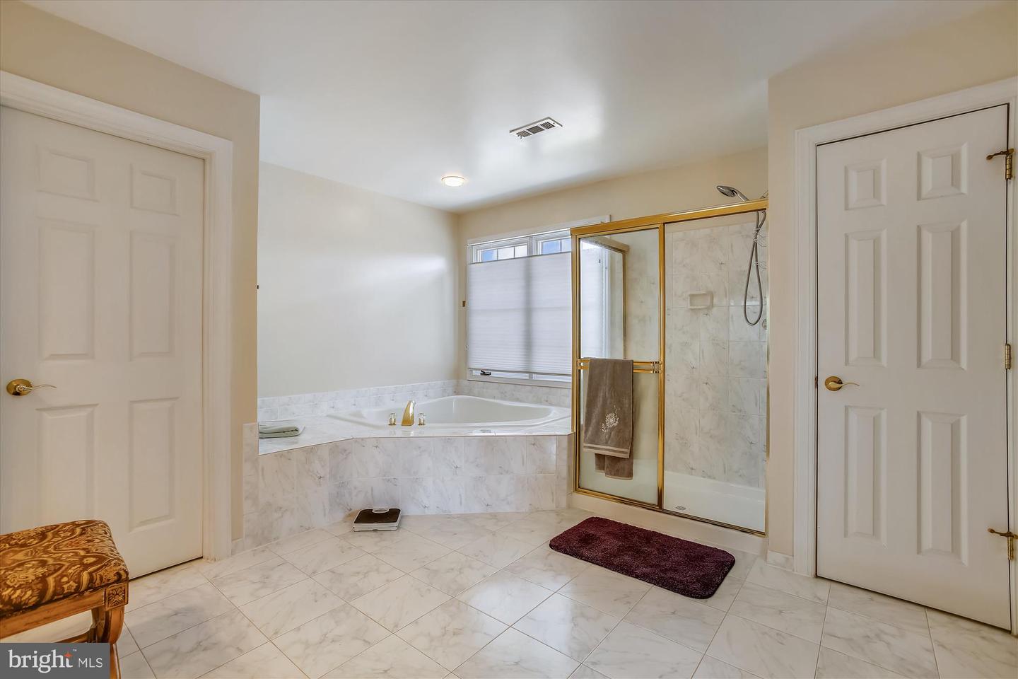 9617 SAVANNAH CROSSING CT, VIENNA, Virginia 22182, 5 Bedrooms Bedrooms, ,4 BathroomsBathrooms,Residential,For sale,9617 SAVANNAH CROSSING CT,VAFX2238844 MLS # VAFX2238844