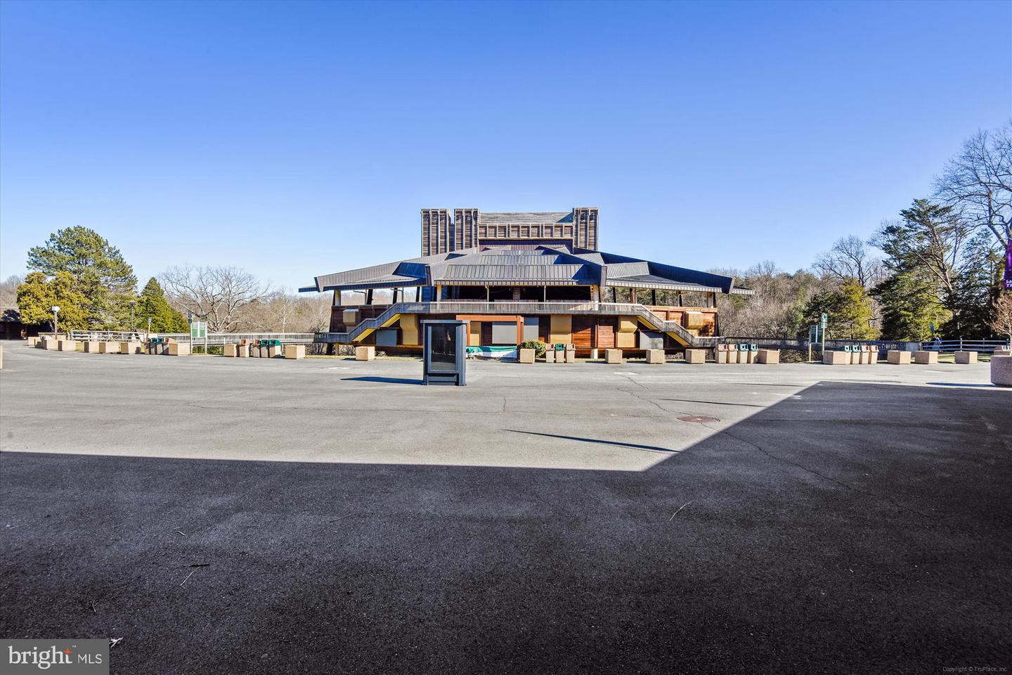 9617 SAVANNAH CROSSING CT, VIENNA, Virginia 22182, 5 Bedrooms Bedrooms, ,4 BathroomsBathrooms,Residential,For sale,9617 SAVANNAH CROSSING CT,VAFX2238844 MLS # VAFX2238844