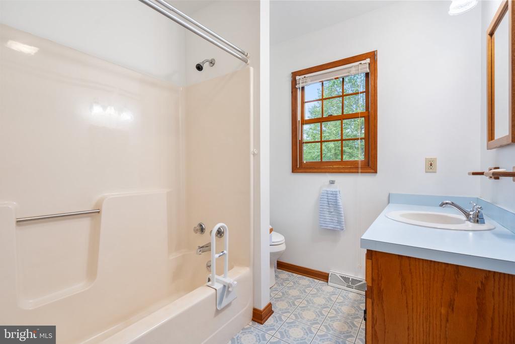 247 ROCKY HILL LN, REVA, Virginia 22735, 3 Bedrooms Bedrooms, ,2 BathroomsBathrooms,Residential,247 ROCKY HILL LN,VAMA2002212 MLS # VAMA2002212