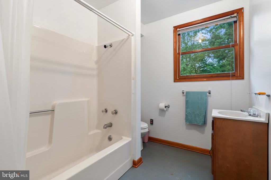 247 ROCKY HILL LN, REVA, Virginia 22735, 3 Bedrooms Bedrooms, ,2 BathroomsBathrooms,Residential,247 ROCKY HILL LN,VAMA2002212 MLS # VAMA2002212