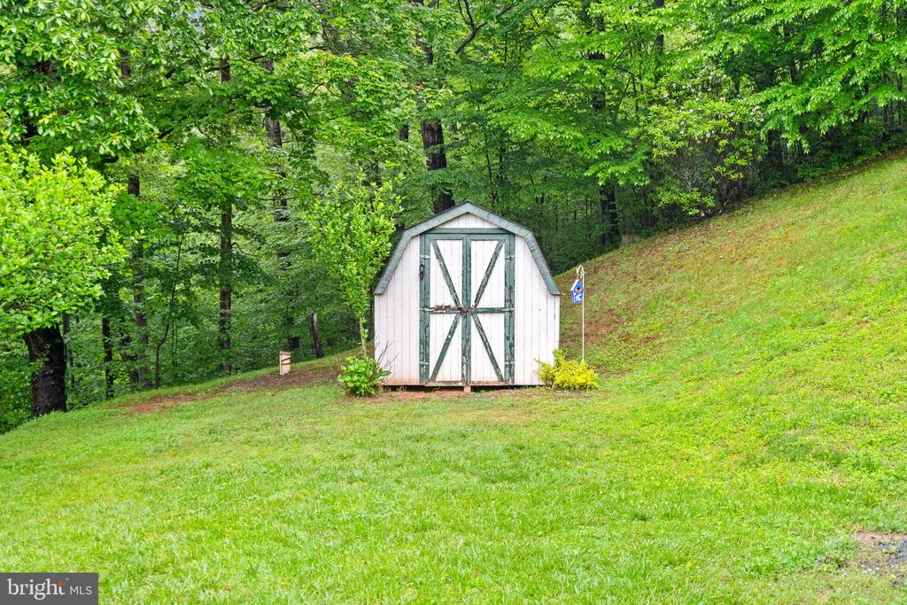 247 ROCKY HILL LN, REVA, Virginia 22735, 3 Bedrooms Bedrooms, ,2 BathroomsBathrooms,Residential,247 ROCKY HILL LN,VAMA2002212 MLS # VAMA2002212