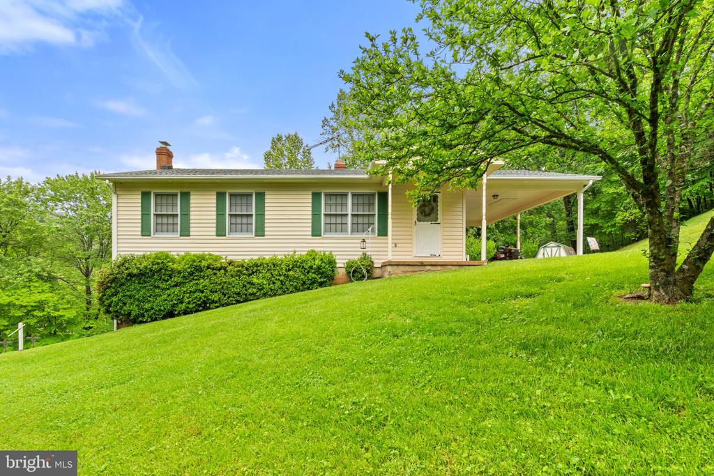 247 ROCKY HILL LN, REVA, Virginia 22735, 3 Bedrooms Bedrooms, ,2 BathroomsBathrooms,Residential,247 ROCKY HILL LN,VAMA2002212 MLS # VAMA2002212