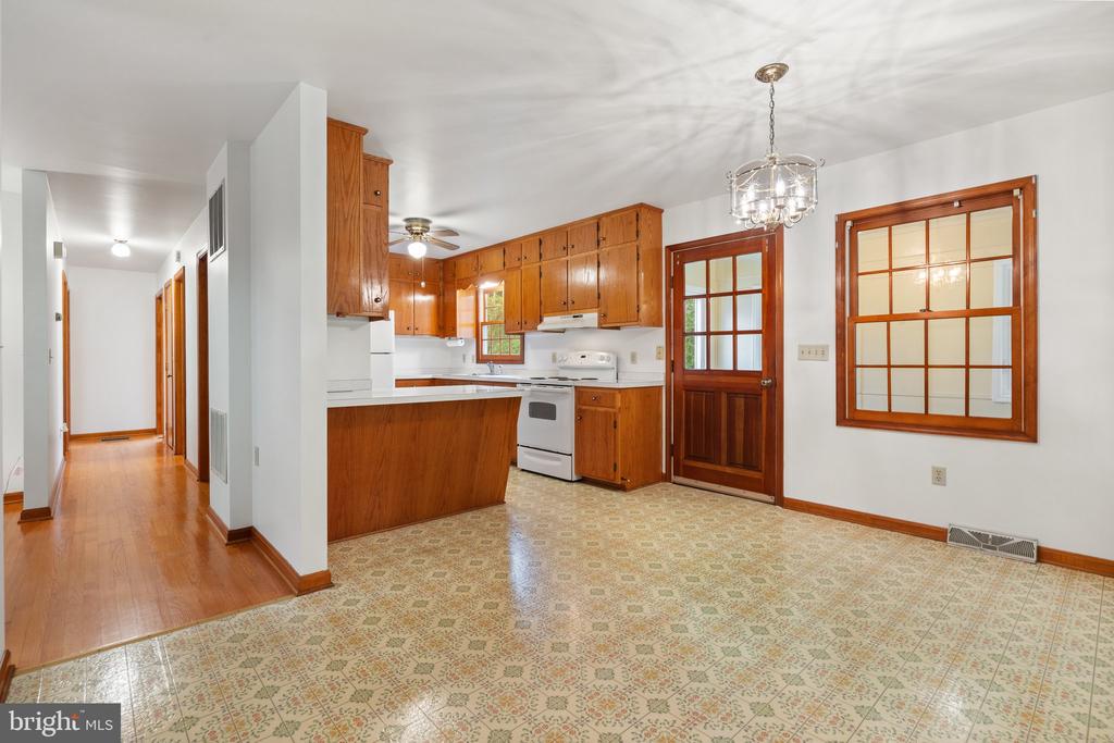 247 ROCKY HILL LN, REVA, Virginia 22735, 3 Bedrooms Bedrooms, ,2 BathroomsBathrooms,Residential,247 ROCKY HILL LN,VAMA2002212 MLS # VAMA2002212