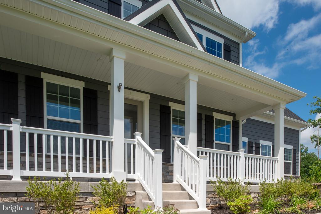 11207 REDLANDS TRL, SPOTSYLVANIA, Virginia 22551, 5 Bedrooms Bedrooms, ,4 BathroomsBathrooms,Residential,11207 REDLANDS TRL,VASP2033112 MLS # VASP2033112