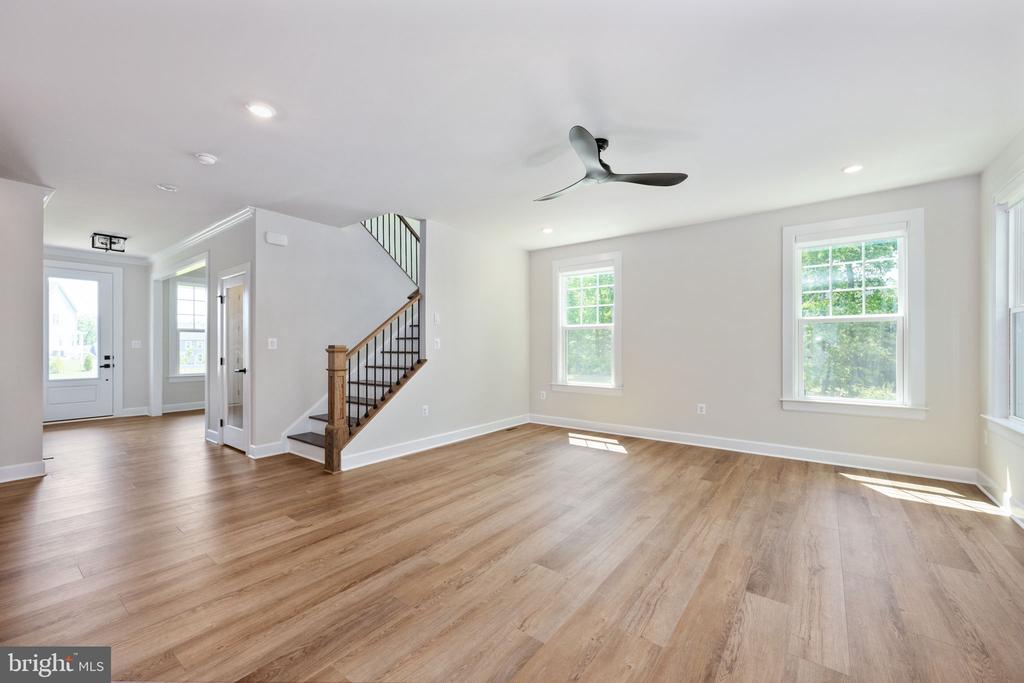 11207 REDLANDS TRL, SPOTSYLVANIA, Virginia 22551, 5 Bedrooms Bedrooms, ,4 BathroomsBathrooms,Residential,11207 REDLANDS TRL,VASP2033112 MLS # VASP2033112