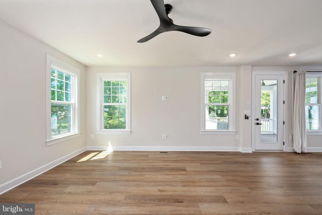 11207 REDLANDS TRL, SPOTSYLVANIA, Virginia 22551, 5 Bedrooms Bedrooms, ,4 BathroomsBathrooms,Residential,11207 REDLANDS TRL,VASP2033112 MLS # VASP2033112
