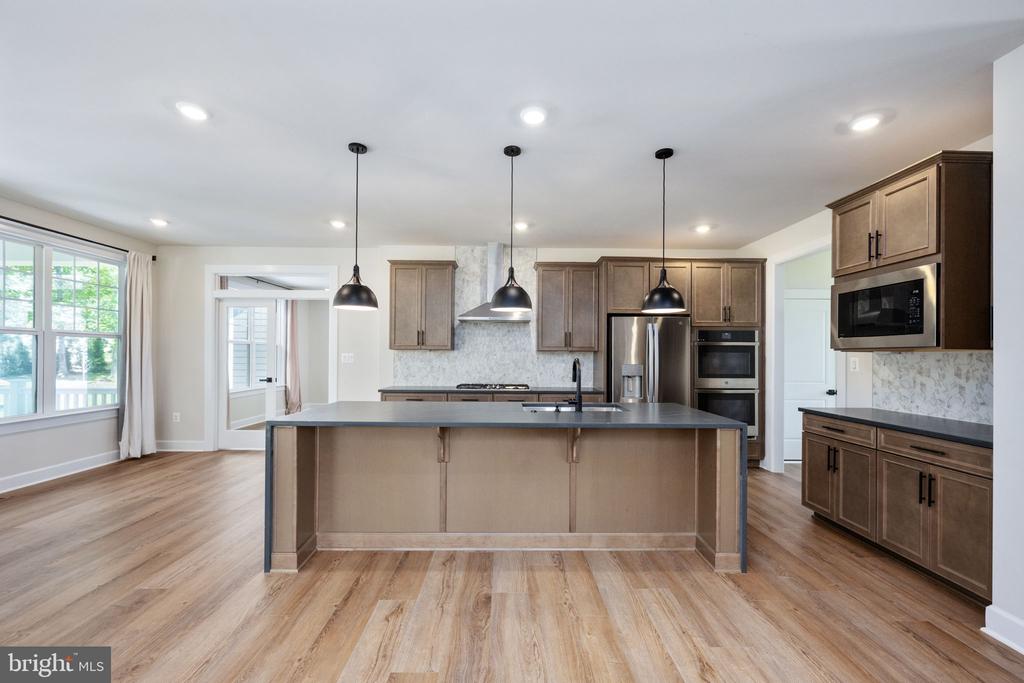 11207 REDLANDS TRL, SPOTSYLVANIA, Virginia 22551, 5 Bedrooms Bedrooms, ,4 BathroomsBathrooms,Residential,11207 REDLANDS TRL,VASP2033112 MLS # VASP2033112
