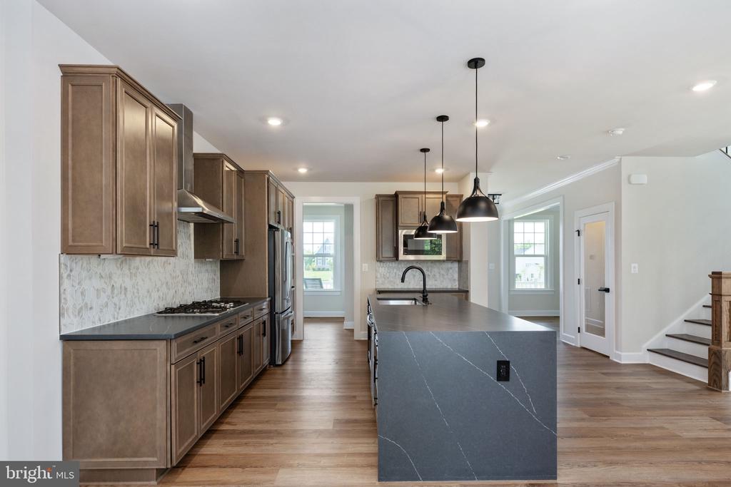 11207 REDLANDS TRL, SPOTSYLVANIA, Virginia 22551, 5 Bedrooms Bedrooms, ,4 BathroomsBathrooms,Residential,11207 REDLANDS TRL,VASP2033112 MLS # VASP2033112