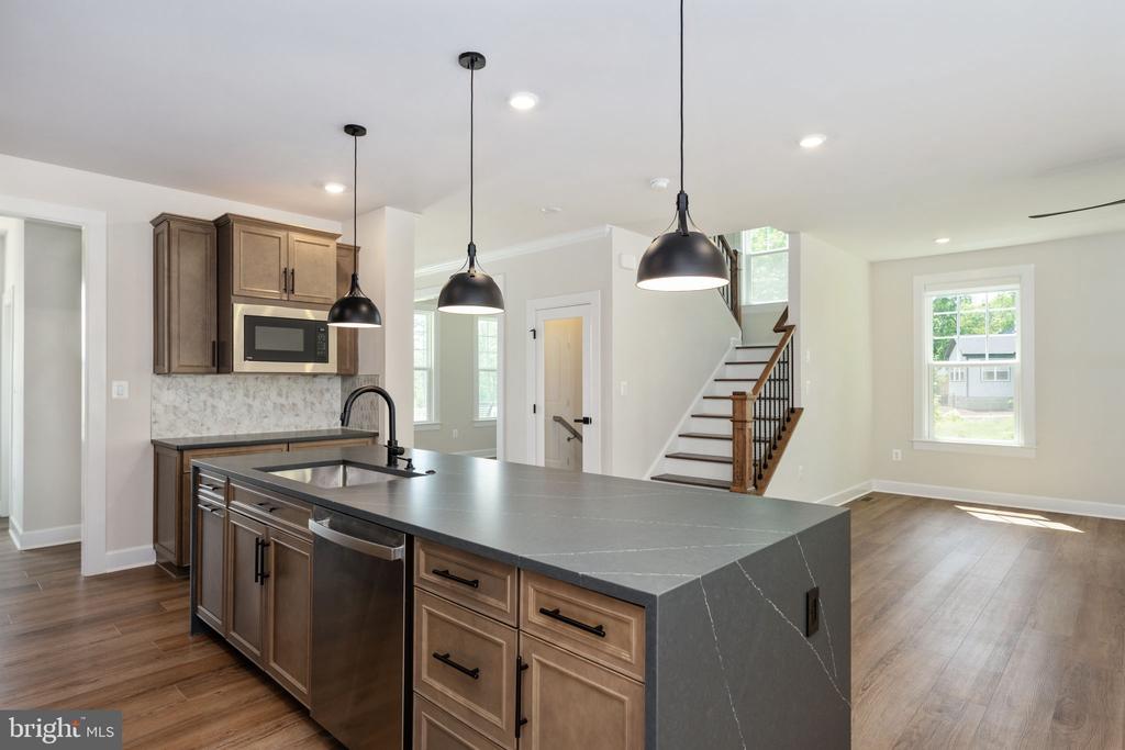 11207 REDLANDS TRL, SPOTSYLVANIA, Virginia 22551, 5 Bedrooms Bedrooms, ,4 BathroomsBathrooms,Residential,11207 REDLANDS TRL,VASP2033112 MLS # VASP2033112